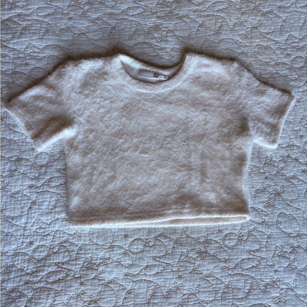 Cozy & Fuzzy White Cropped Tee—SO
